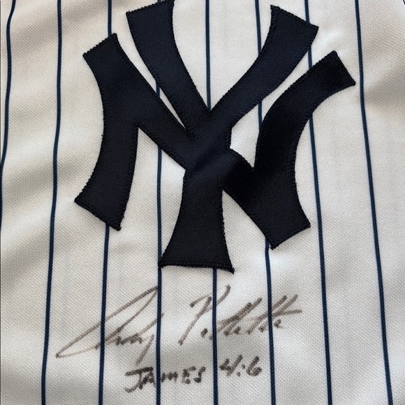 Autographed New York Yankees Andy Pettitte Baseball jersey - Picture 1 of 7